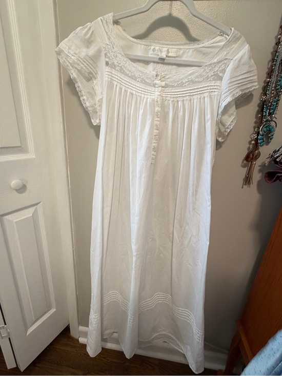 Eileen West Other - Eileen West White Lace-Trim Cotton Nightgown Medium
